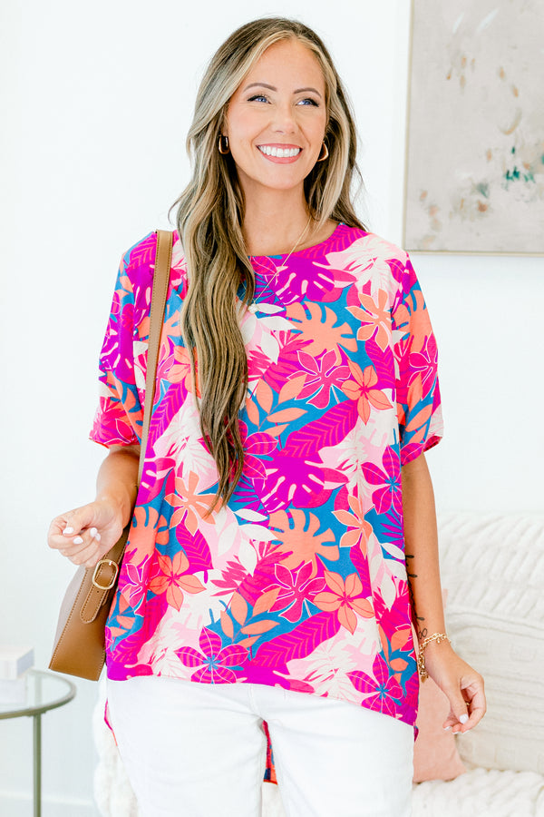 Chic Soul plus size clothing, fuchsia-magenta short sleeve floral tropical print top with flowy sleeves and high-low detail on bottom