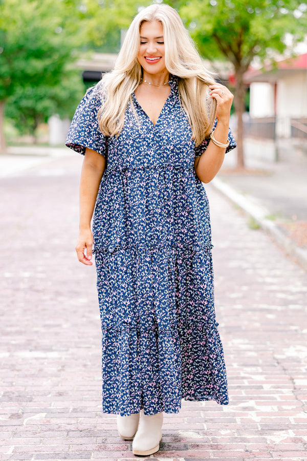Chic Soul Plus size clothing, navy floral maxi dress with short sleeves and a white floral pattern throughout 