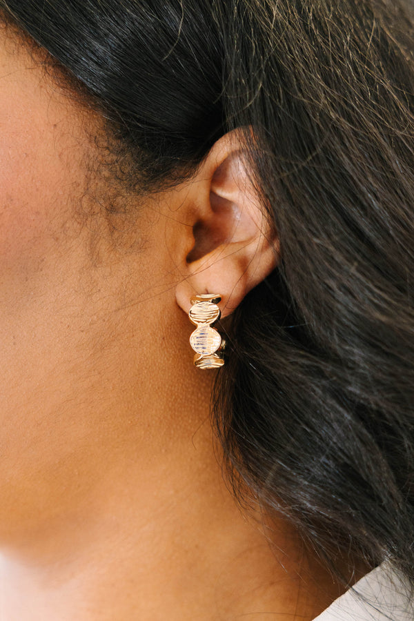 Plus Size gold open hoop earrings featuring a textured, overlapping shell casting design.