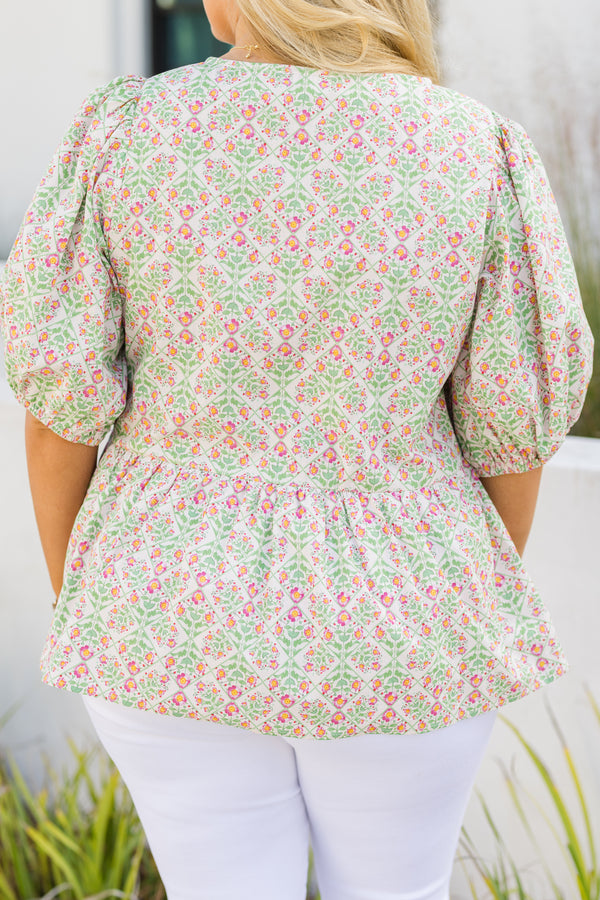 Chic Soul plus size clothing, white pink and green ditsy floral print short puff sleeve baby doll top with three pink bows down the middle