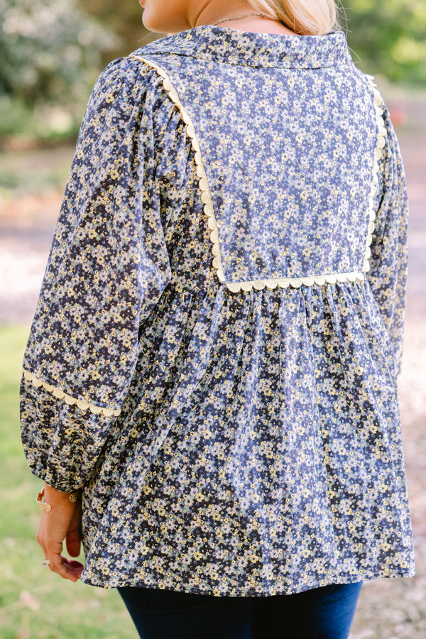 Chic Soul plus size clothing, multi color blue floral print long sleeve flowy top with scallop detailing along the chest and sleeves