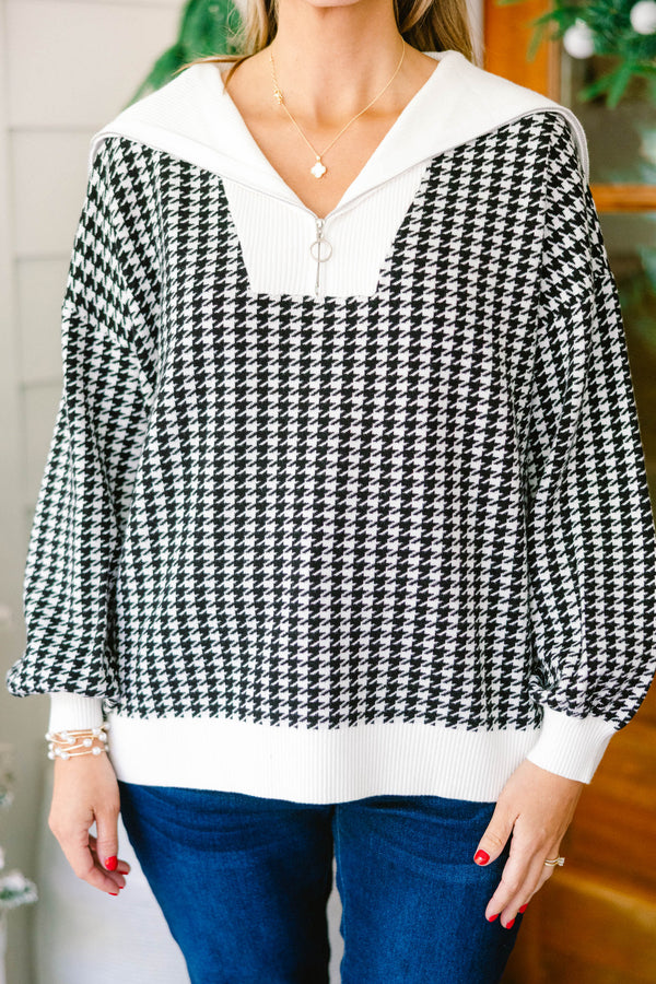 Chic Soul plus size clothing, black and white houndstooth pattern long sleeve quarter zip sweater with white dramatic collar and waistband and sleeve cuffs
