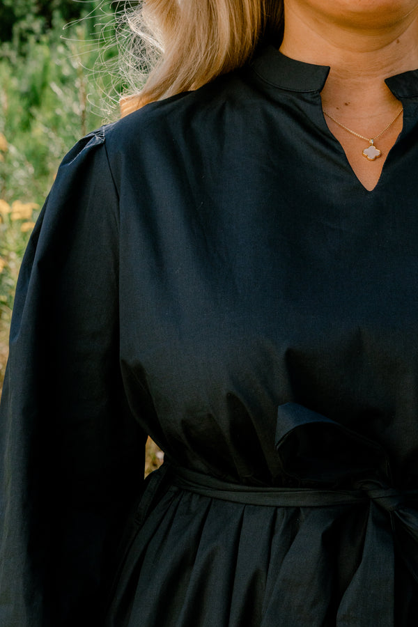 Chic Soul plus size clothing, navy long sleeve tiered maxi dress with v cutout on neck and tie belt