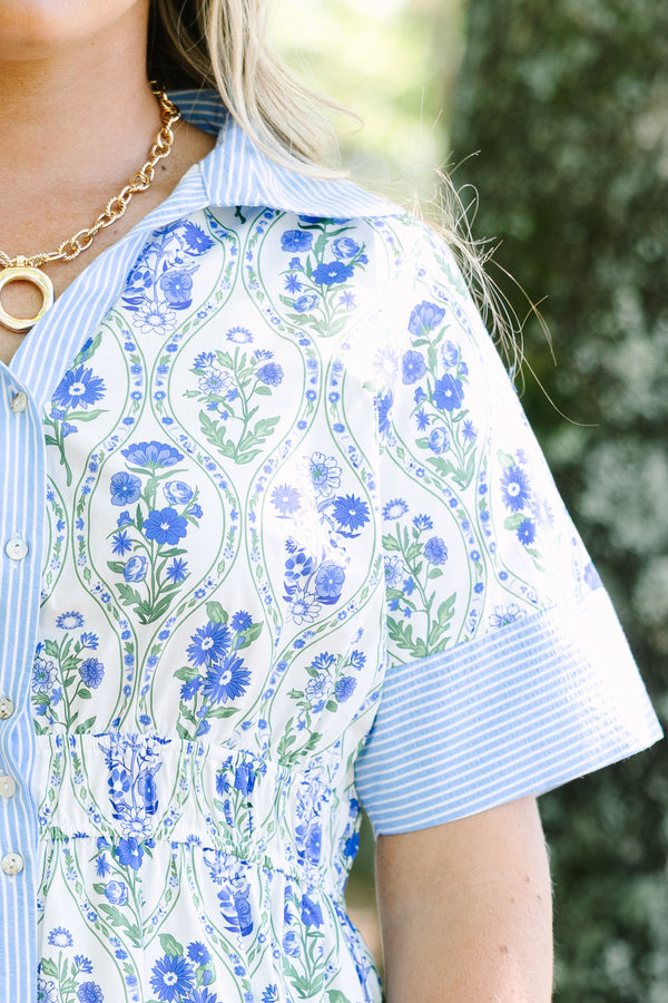 Chic Soul plus size clothing, short sleeve blue floral short dress with functional buttons down front, blue and white stripe contrast on hem, sleeves and neckline