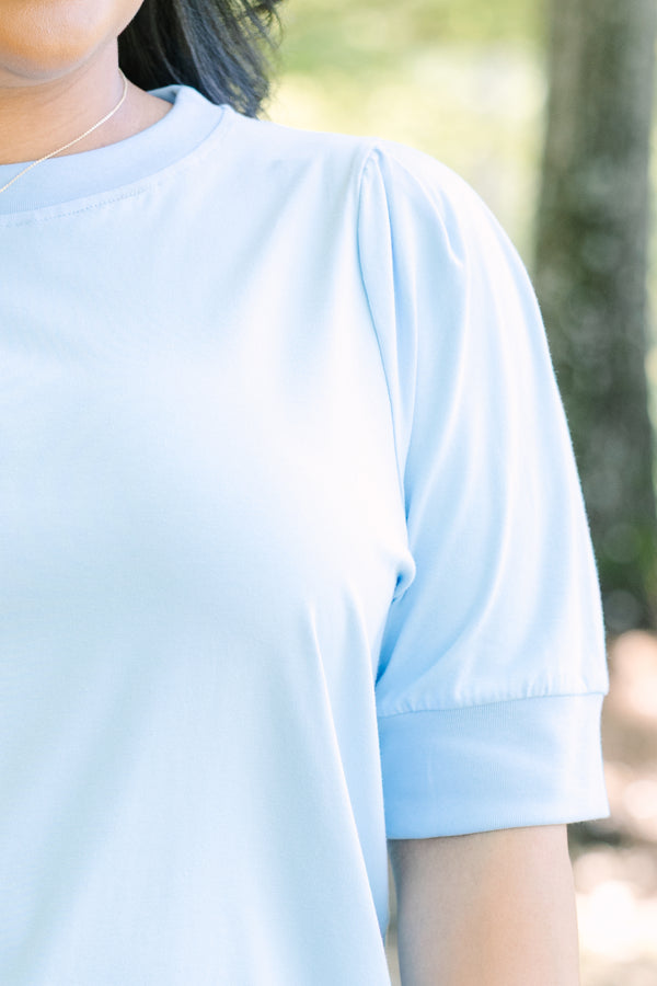 Light blue, short sleeve crew neck tee