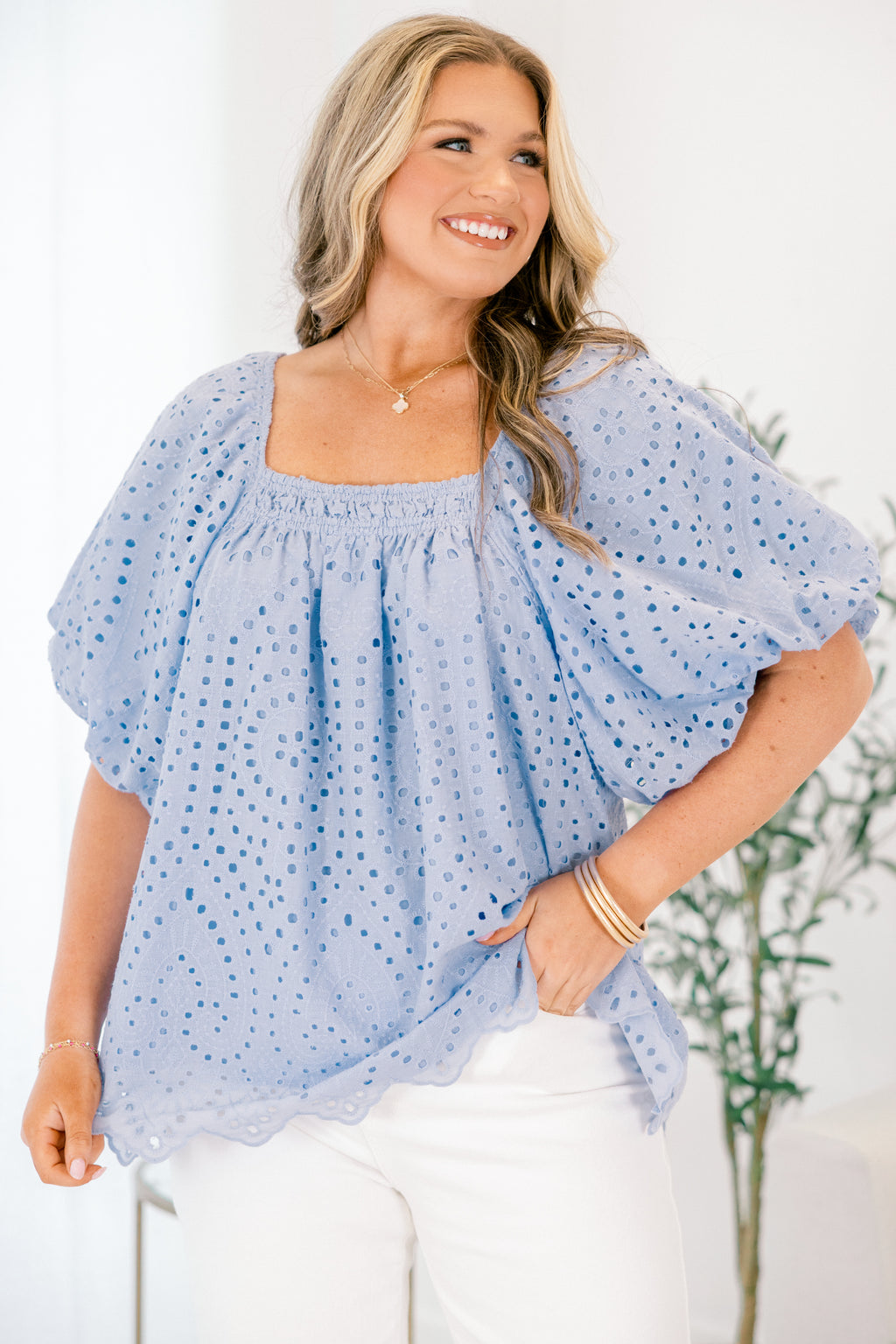 Cozy Love Top, Blue Eyelet – Chic Soul