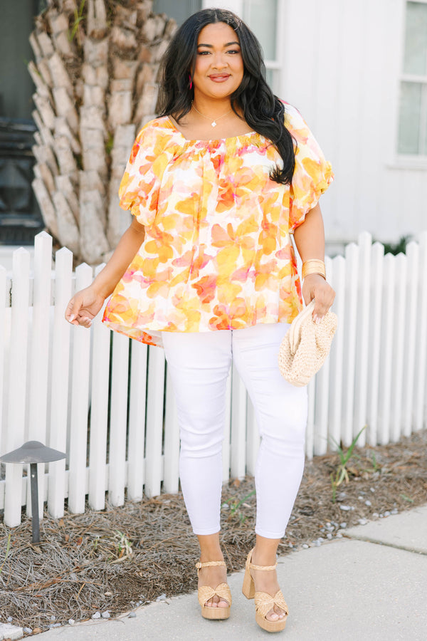 Chic Soul plus size clothing, yellow flowy top with a watercolor floral pattern along with bubble sleeves and as square neckline 