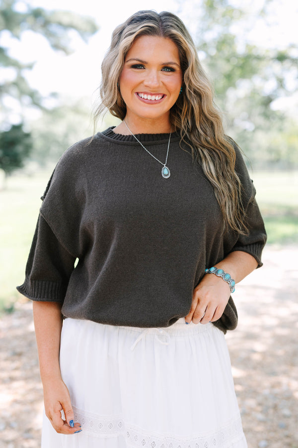Plus Size brown short-sleeve knit sweater with a crew neckline and ribbed cuffs.