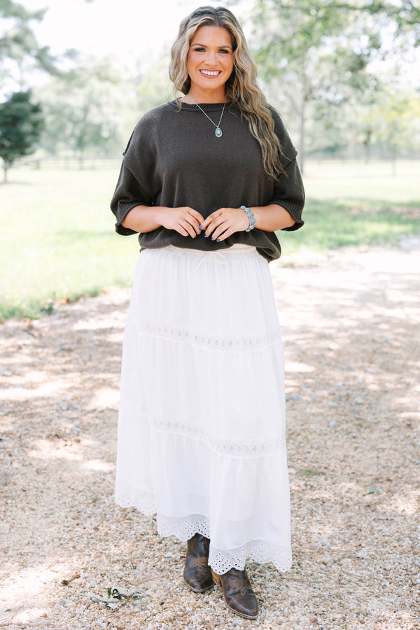 Plus Size brown short-sleeve knit sweater with a crew neckline and ribbed cuffs.
