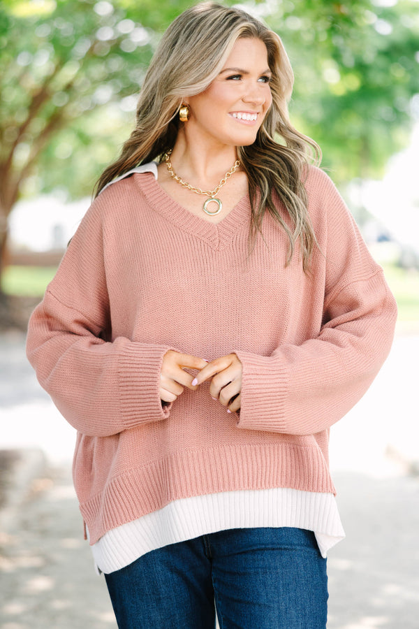 Plus size sweater in light mahogany, featuring a relaxed fit and V-neckline.