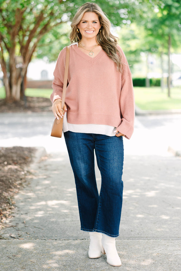 Plus size sweater in light mahogany, featuring a relaxed fit and V-neckline.