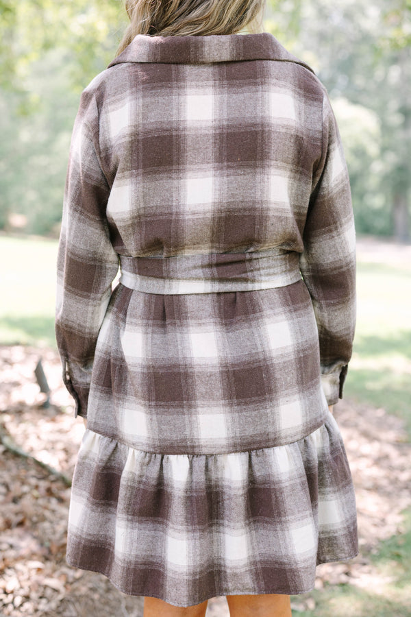 Plus Size brown and white plaid dress with long sleeves, a collared neckline, and a waist tie.