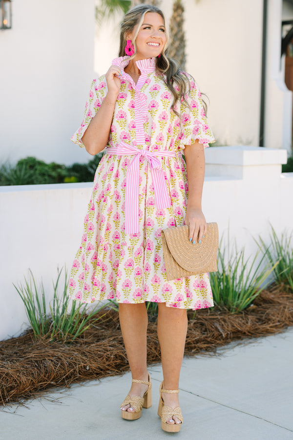 Chic soul plus size clothing, pink floral print puff sleeve dress with pink striped ruffle collar and tie belt waist 