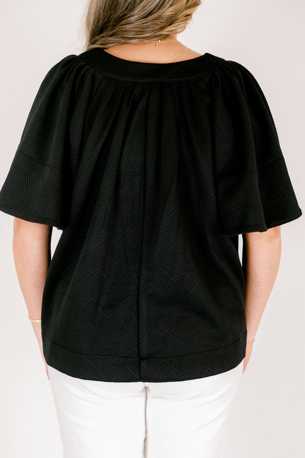 Chic Soul plus size clothing, black short flowy sleeve top with v-neckline and textured pattern
