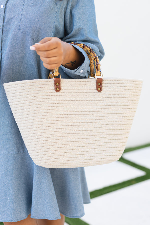 Chic Soul plus size clothing, beige woven small handbag with tortoise shell wooden handles 