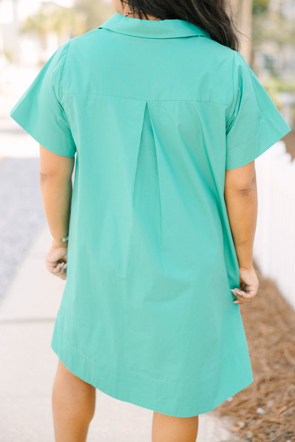 Chic Soul plus size clothing, Kelly green knee length dress with short sleeves a collar detail and buttons going down the neckline to the bottom of the chest area 