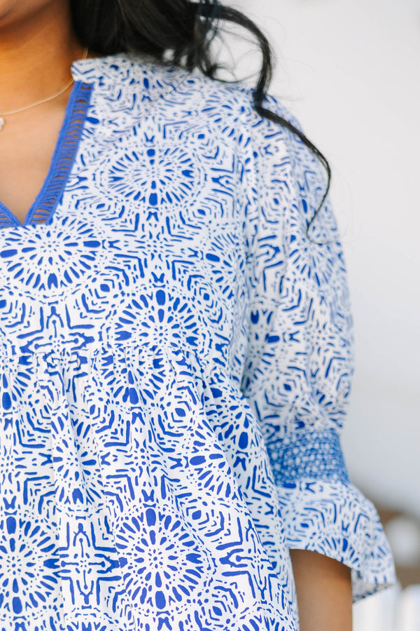 Chic Soul plus size clothing, blue and white paisley abstract pattern midi sleeve top with v-neckline outlined in blue