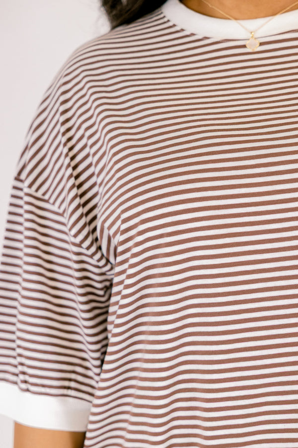 Chic Soul plus size clothing, brown and white thin striped short sleeve tee with thicker white stripe around the neckline, sleeves, and hem