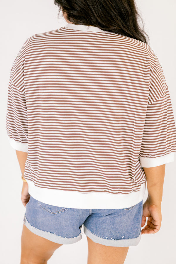 Chic Soul plus size clothing, brown and white thin striped short sleeve tee with thicker white stripe around the neckline, sleeves, and hem