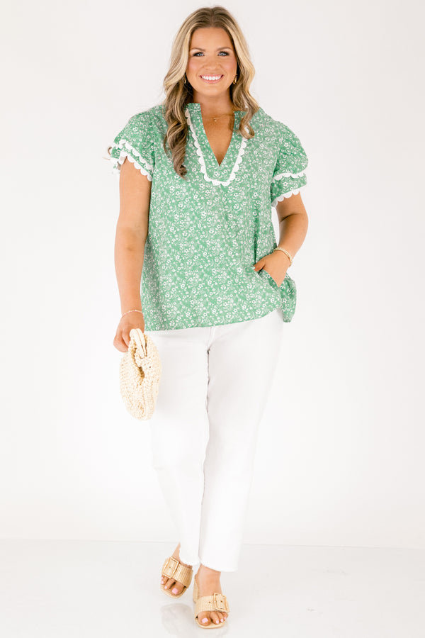 Chic Soul plus size clothing, green and white floral print short sleeve top with white scallop trim along the bottom of the sleeves and bordering the v-neckline