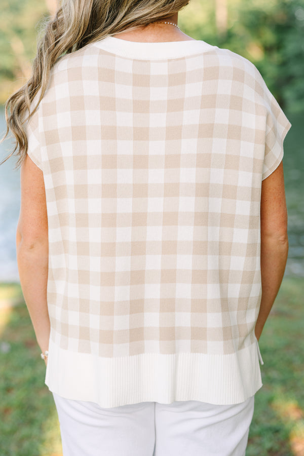 Plus Size light brown and white gingham checkered short sleeve sweater with a crew neckline.