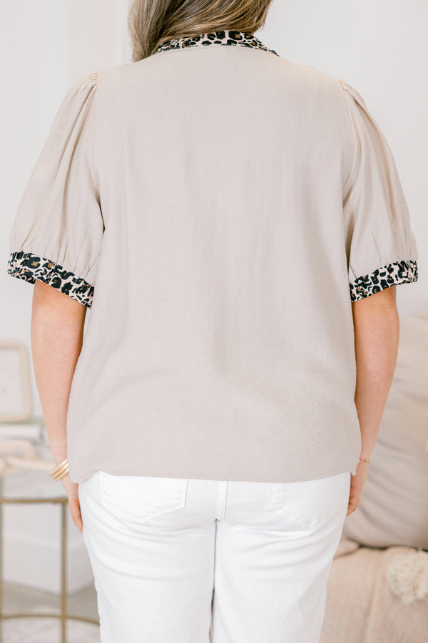 Chic Soul plus size clothing, grey short puff sleeve top with leopard trim along the edges of the sleeve and outlining the v-neckline collar