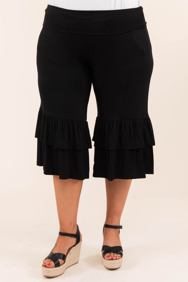 bottoms, capris, ruffle, black, solid