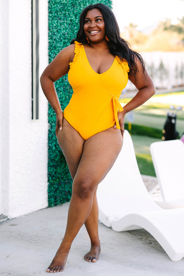 Yellow strapless 2024 bathing suit