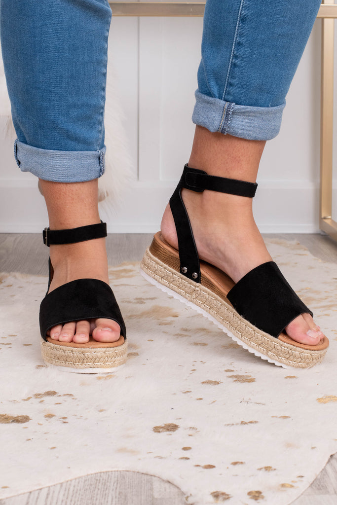 Time To Travel Sandals, Black – Chic Soul