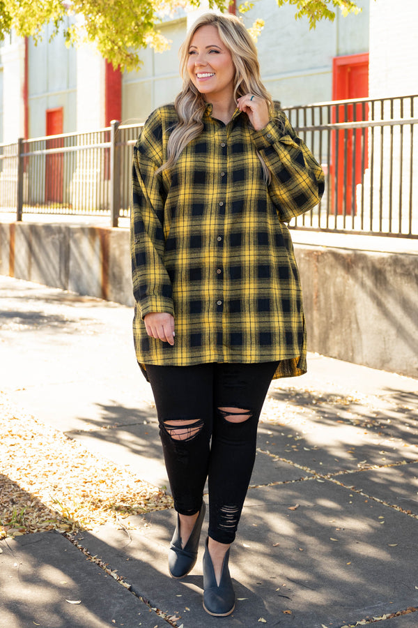 Chic Soul plus size clothing, yellow and black long flannel top