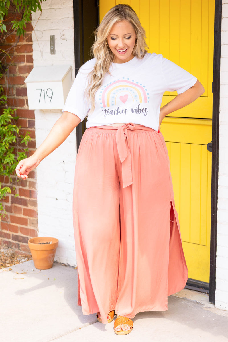 Teacher Vibes Tee, Solid White Triblend – Chic Soul